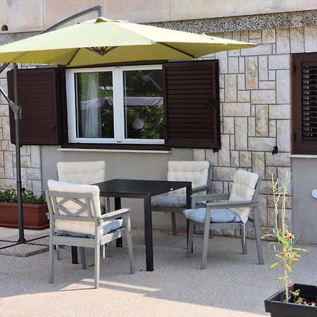 Apartments Marzic 파그 외부 사진