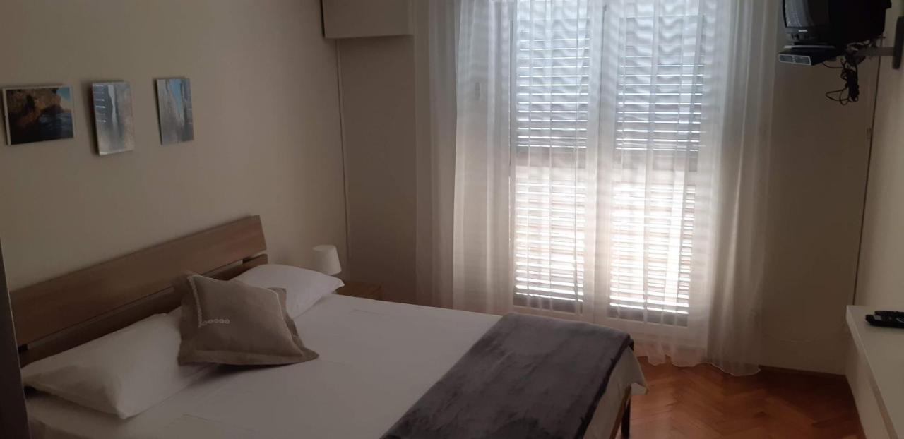 Apartments Marzic 파그 외부 사진