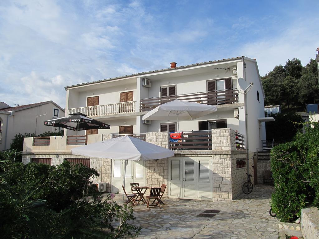 Apartments Marzic 파그 외부 사진